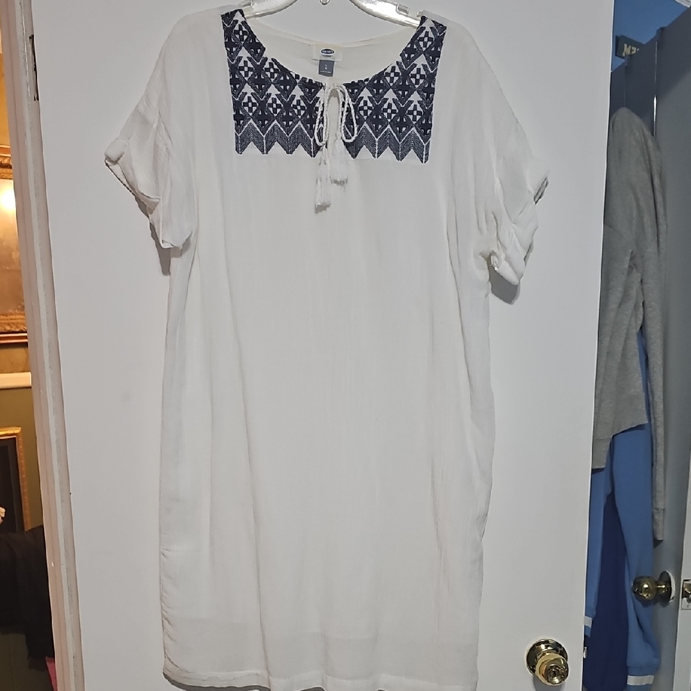 Old Navy White Gauzy Dress with Blue Embroidery Fully Lined Sz Larg3